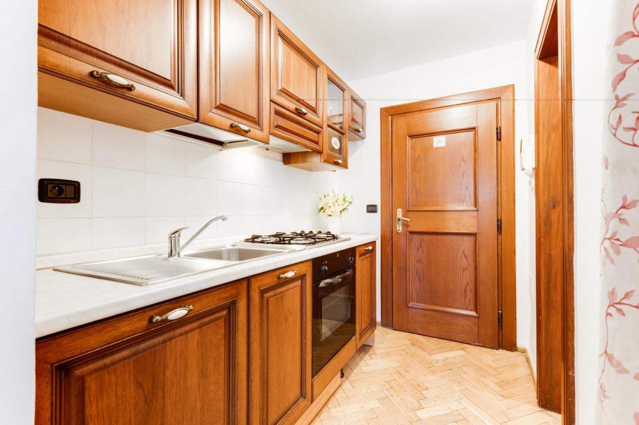 Charles Bridge Royal Apartments - Castle District Prag Dış mekan fotoğraf