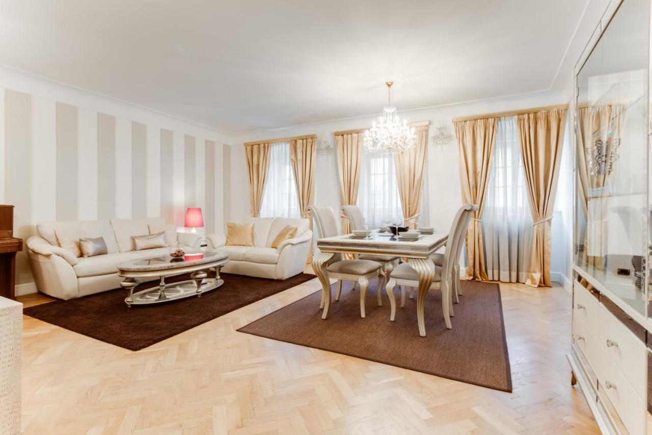 Charles Bridge Royal Apartments - Castle District Prag Dış mekan fotoğraf