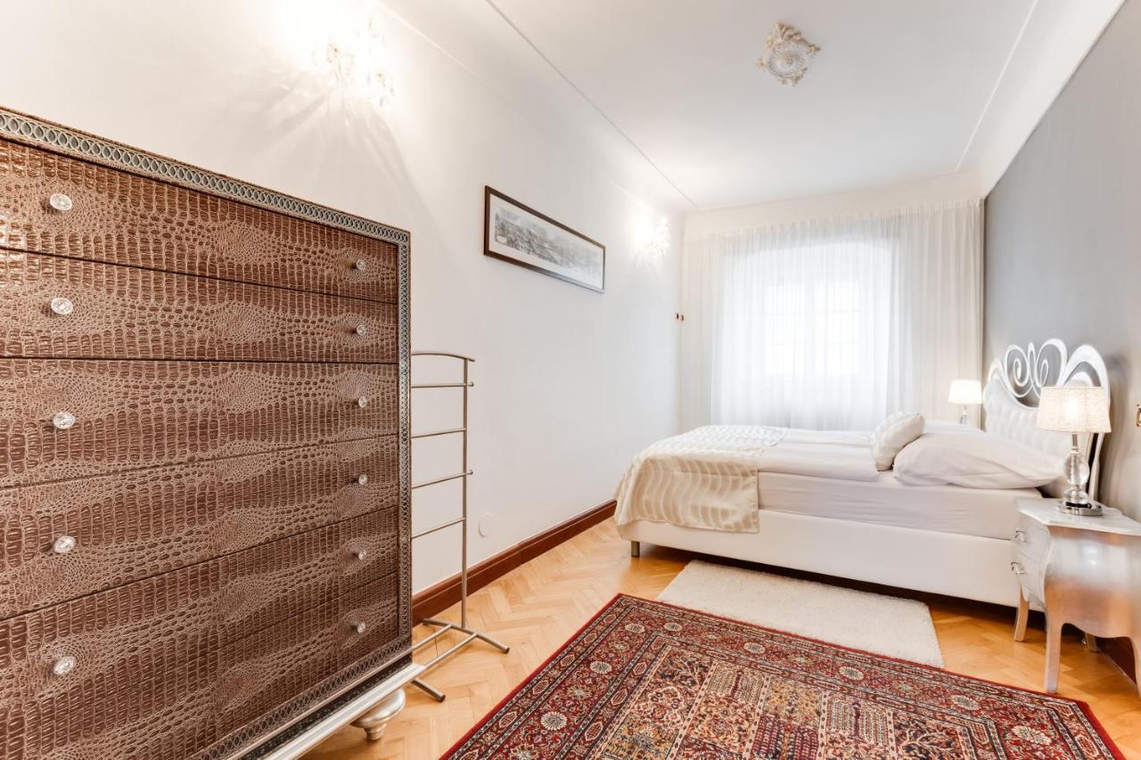 Charles Bridge Royal Apartments - Castle District Prag Dış mekan fotoğraf