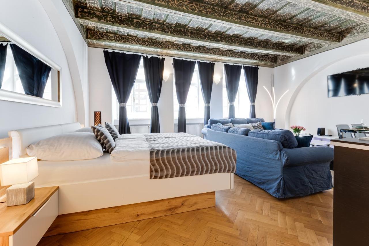 Charles Bridge Royal Apartments - Castle District Prag Dış mekan fotoğraf