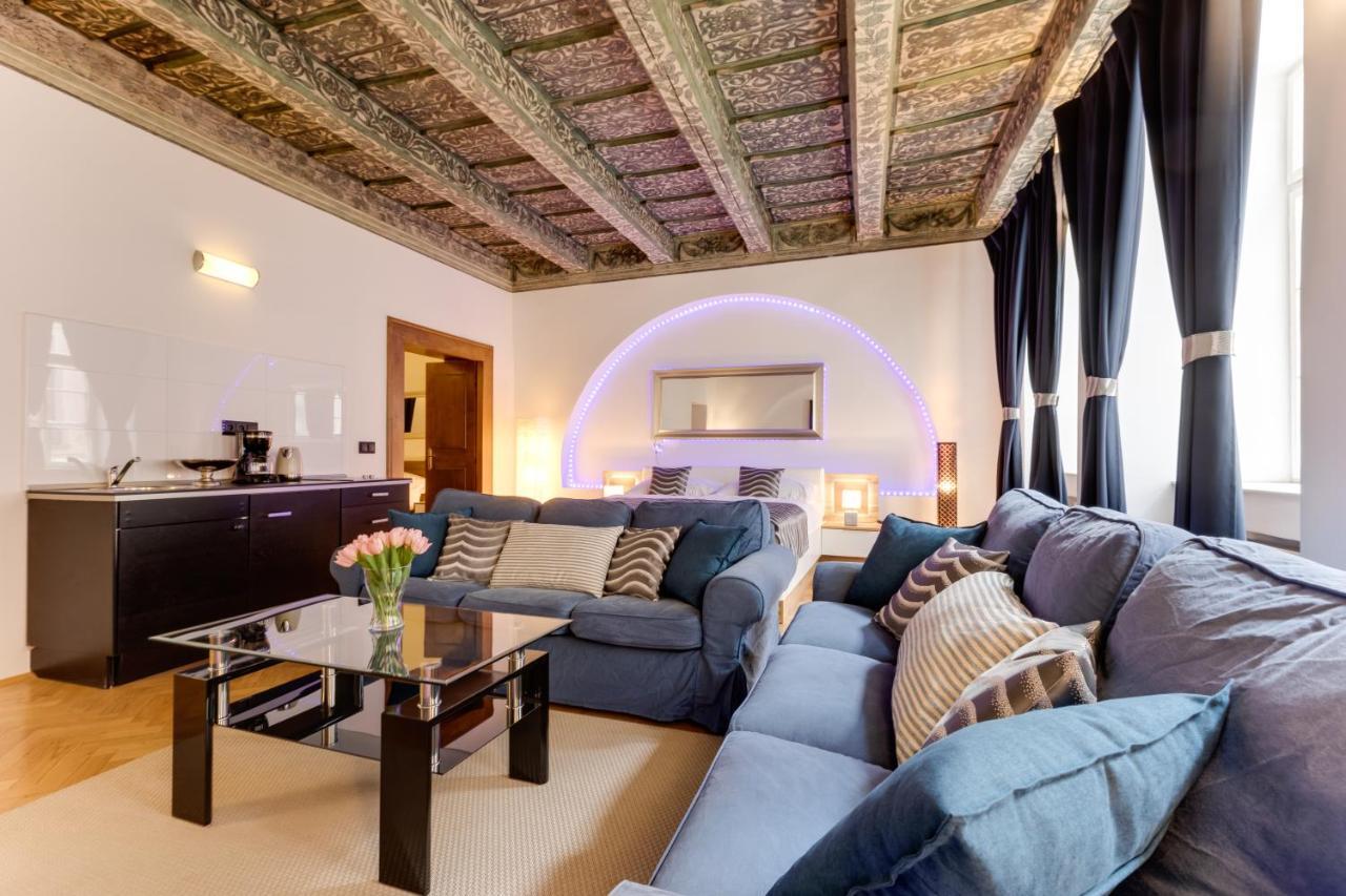 Charles Bridge Royal Apartments - Castle District Prag Dış mekan fotoğraf